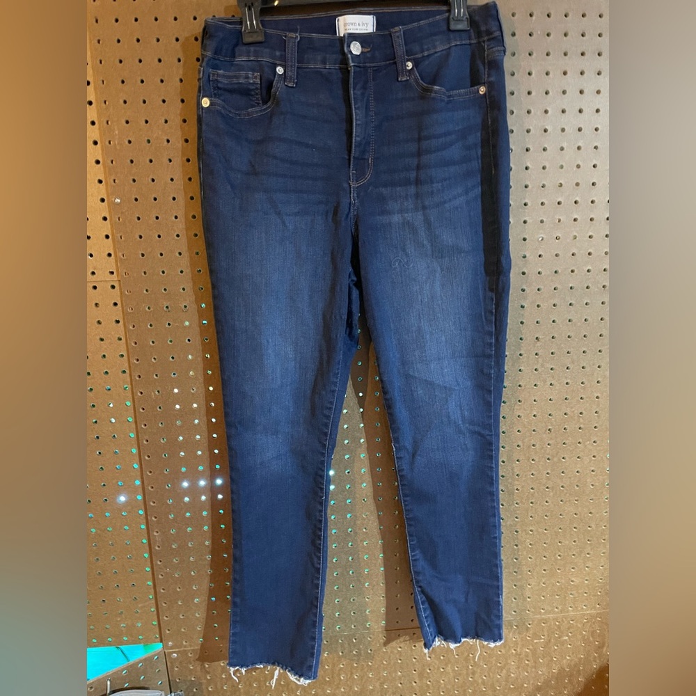 Crown & Ivy Blue Skinny Jeans with High-Waisted Fit